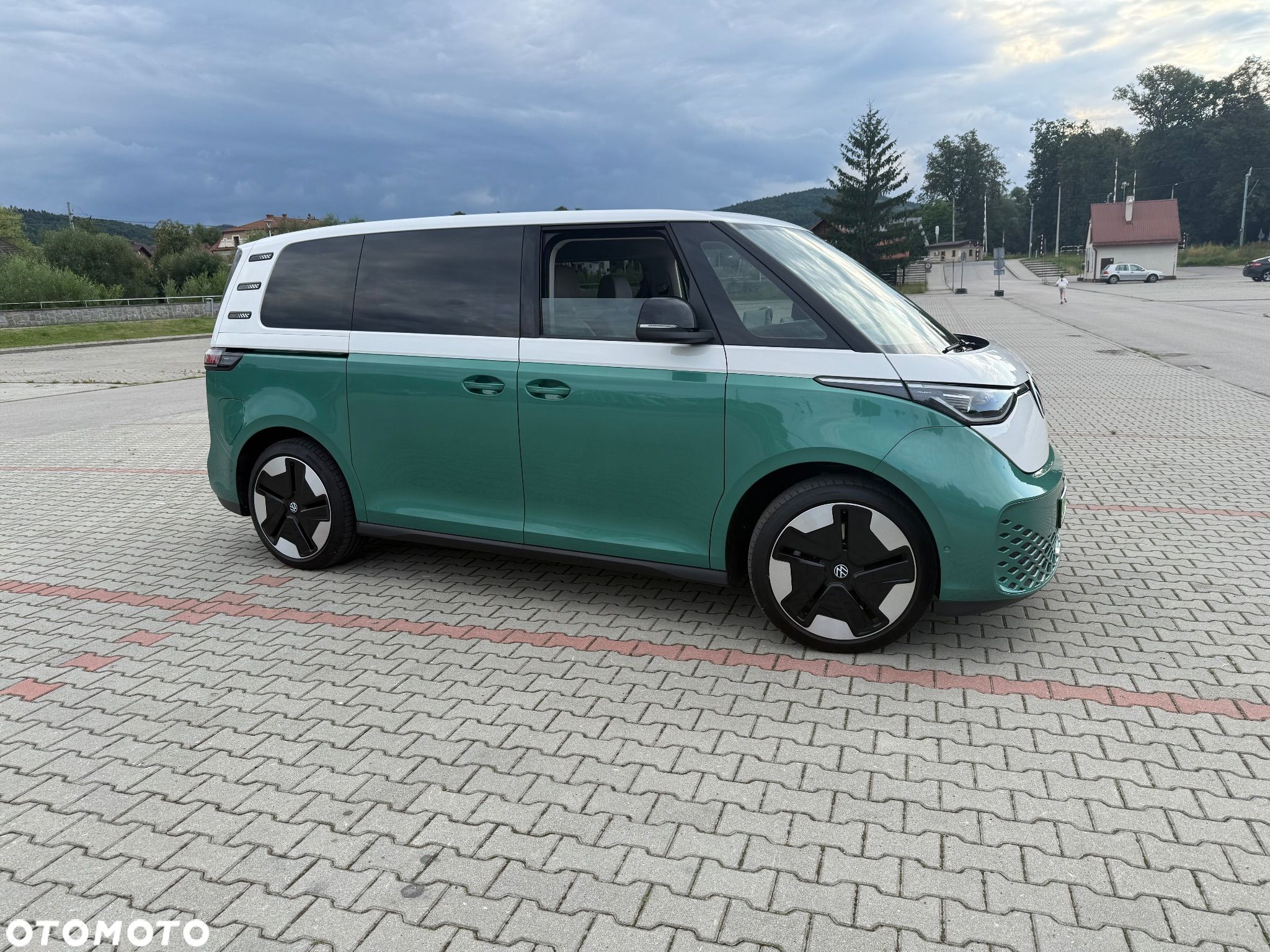 Volkswagen ID. Buzz 82kWh Pro - 1