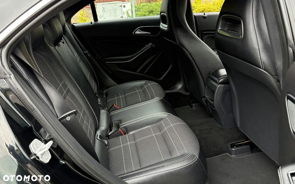 Mercedes-Benz CLA 180 Edition 1 - 21