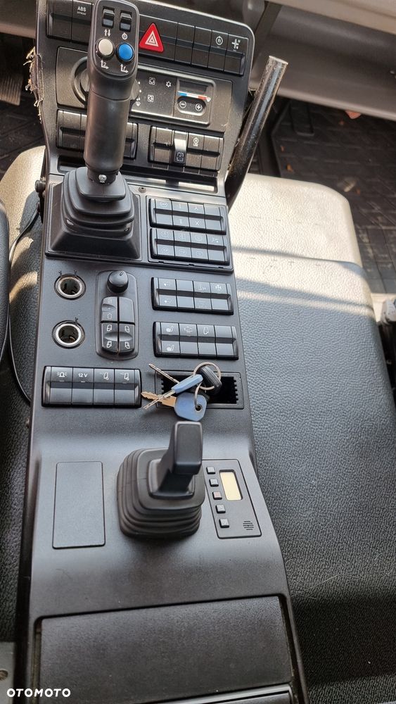 Mercedes-Benz UNIMOG U527 405/40U400 Euro 6 - 8
