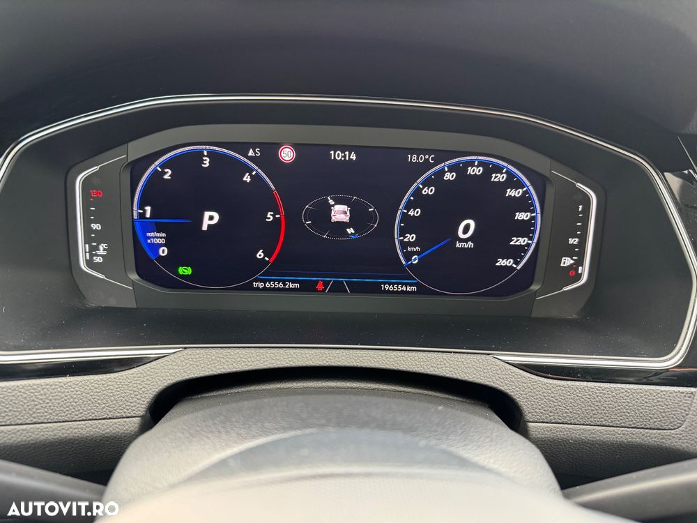 Volkswagen Passat Variant 2.0 TDI SCR DSG Elegance - 35