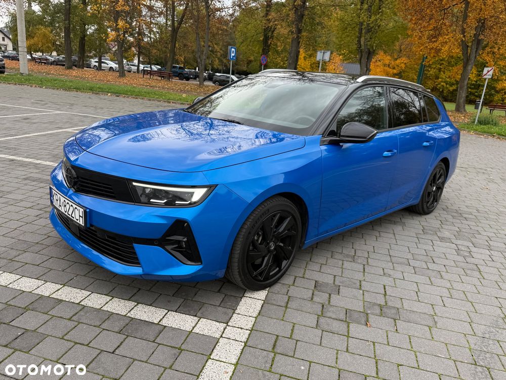 Opel Astra 2023 photo 2