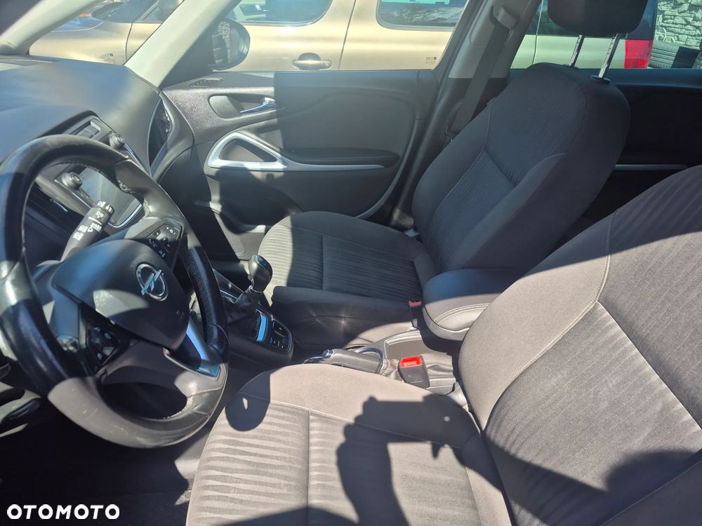 Opel Zafira - 16