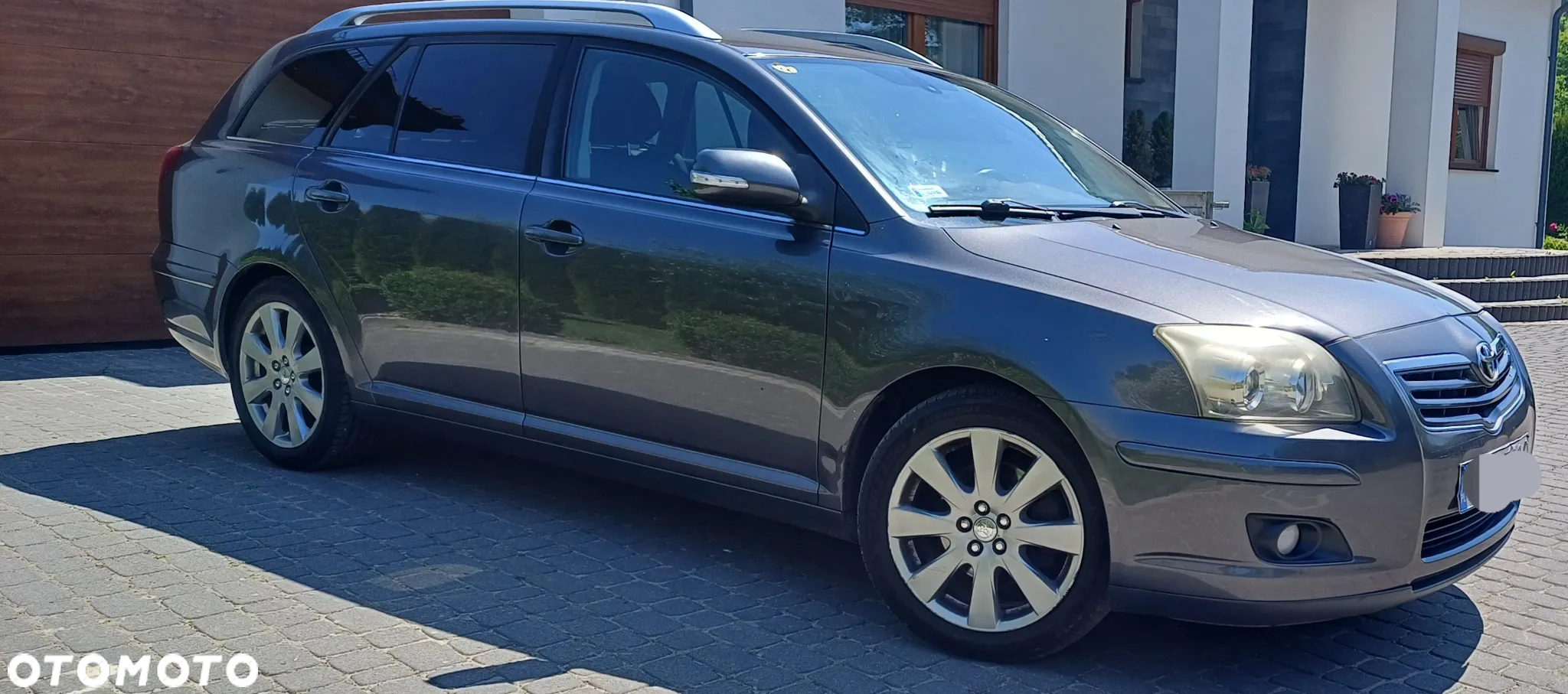 Toyota Avensis 2.0 D-4D 2010 - 11