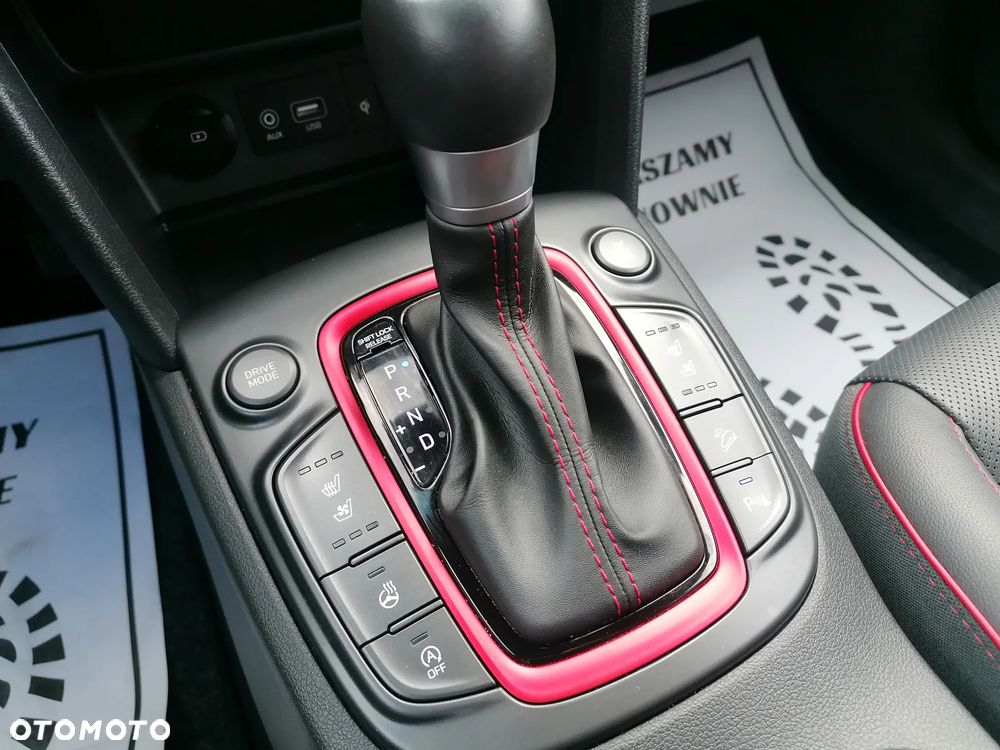 Hyundai Kona 1.6 T-GDI DCT 4WD Premium - 24