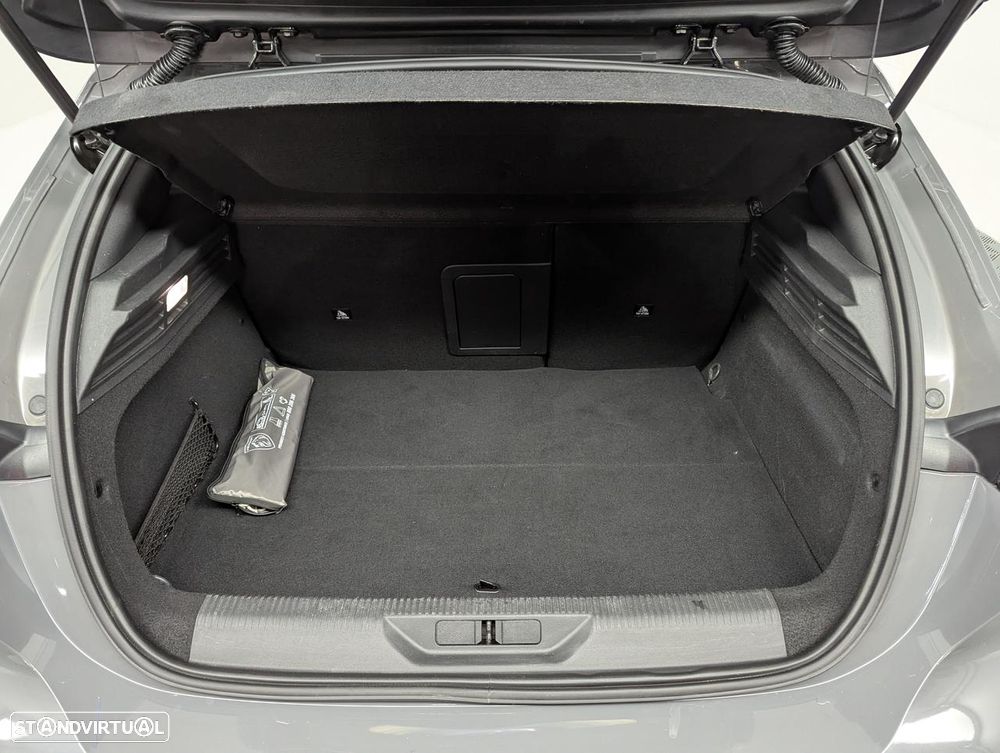 Peugeot 308 1.6 Hybrid GT e-EAT8 - 32