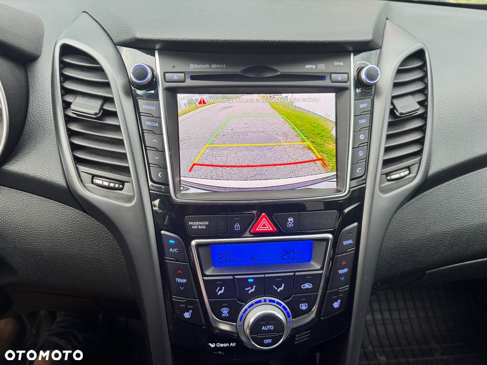 Hyundai i30 1.6 GDI Premium - 12