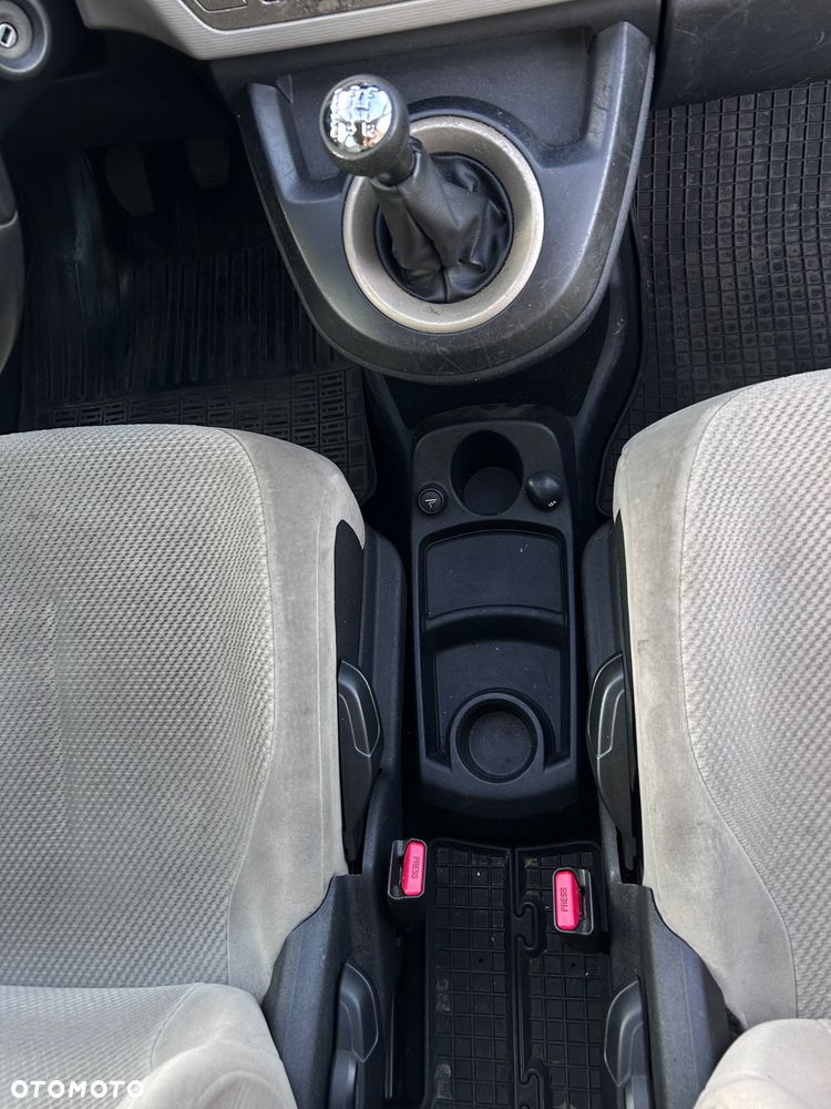 Citroën C4 Picasso - 10