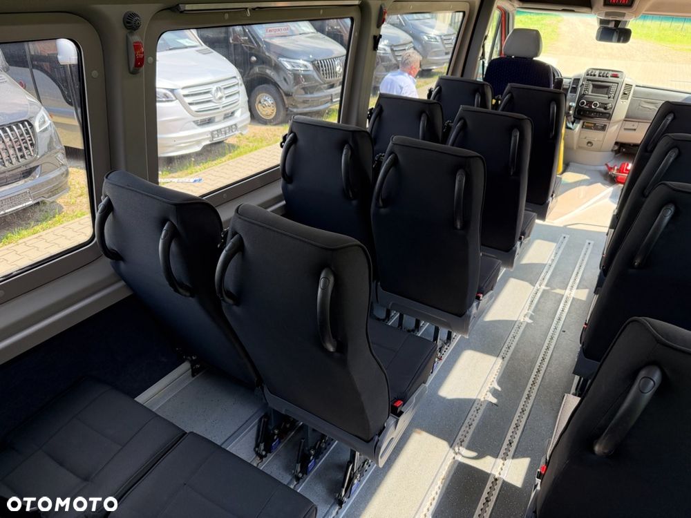Mercedes-Benz Sprinter 516 - 18