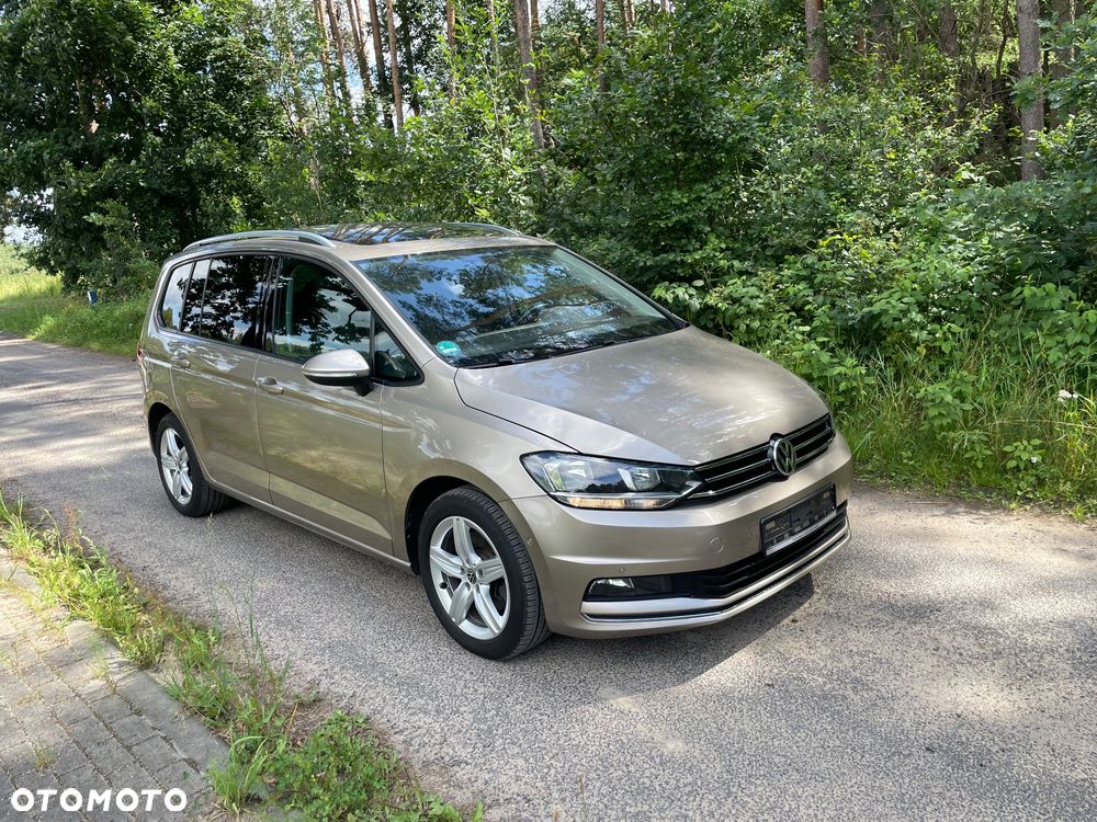 Volkswagen Tiguan - 1