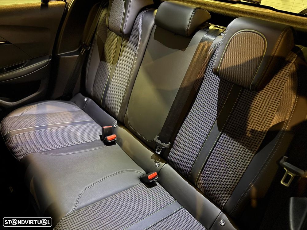 Peugeot 208 PureTech 100 GT Pack - 39