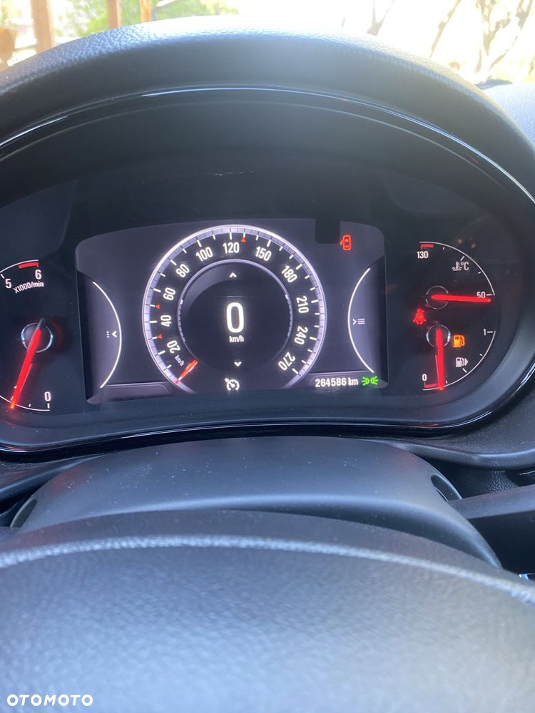 Opel Insignia - 8