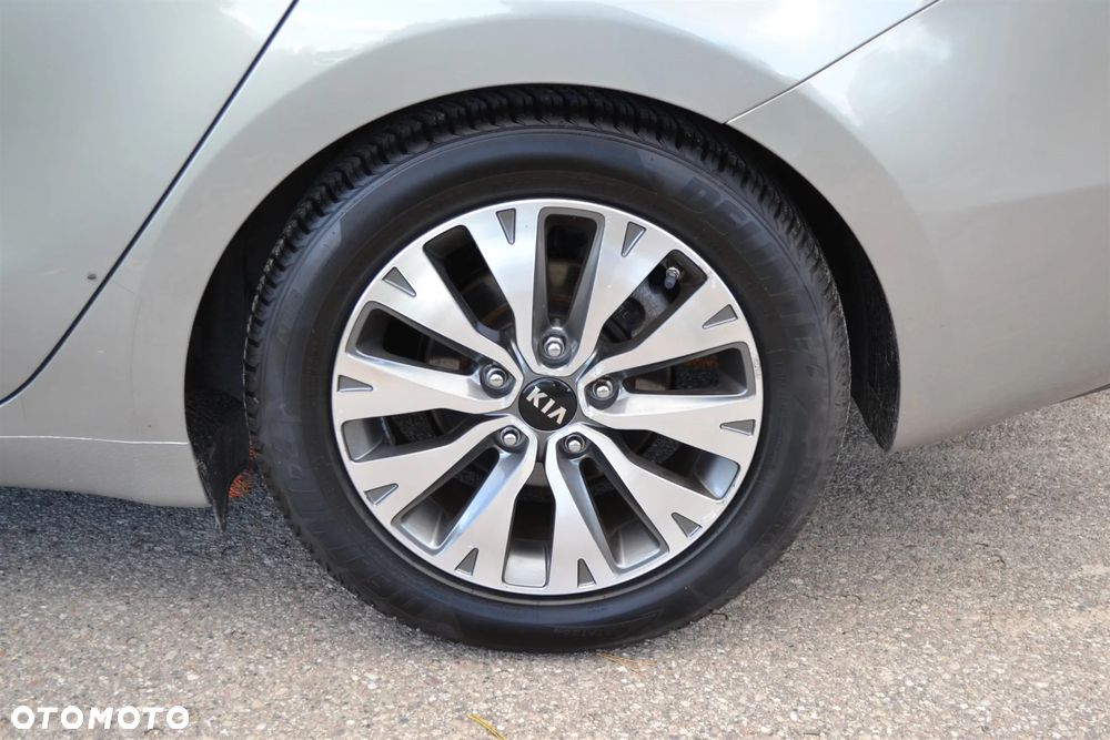 Kia Ceed 1.6 GDI Dream Team Edition - 7