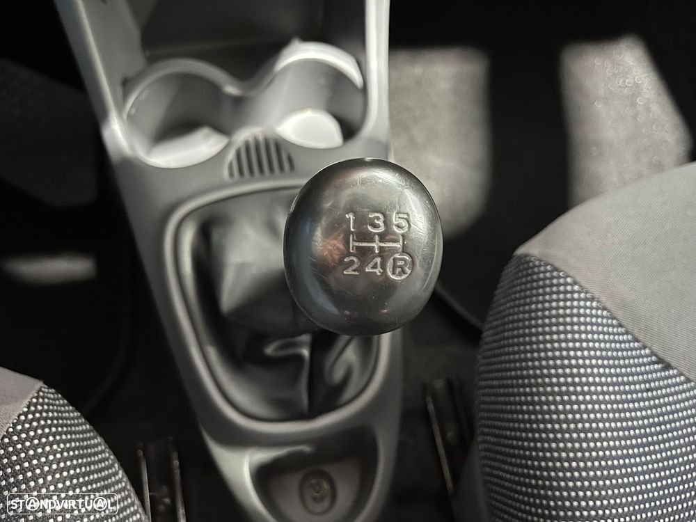 Peugeot 107 1.0 Trendy E4 - 13