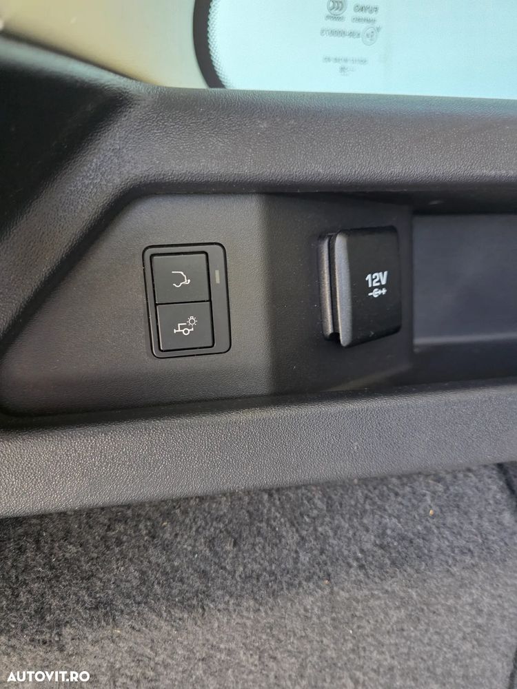 Land Rover Discovery Sport 2.0 l TD4 HSE Luxury Aut. - 12