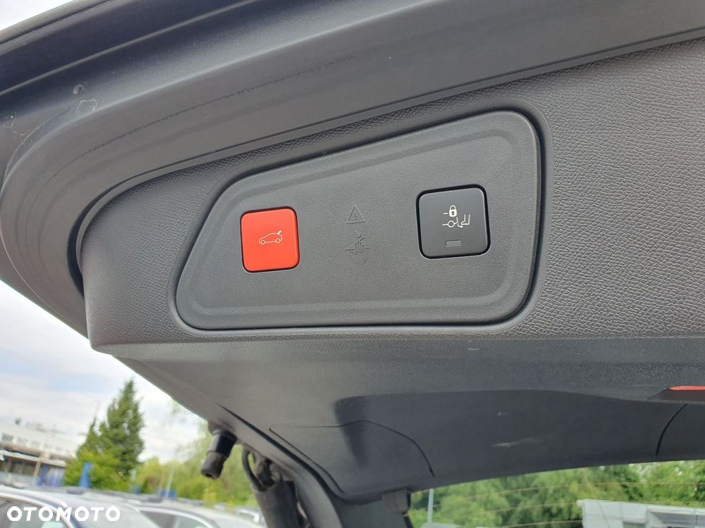 Peugeot 3008 1.2 PureTech GT S&S EAT8 - 14