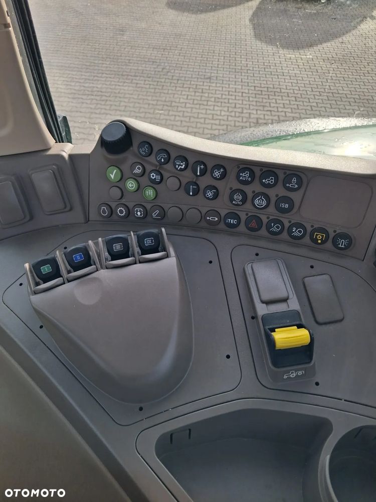 John Deere 6M 220 - 9