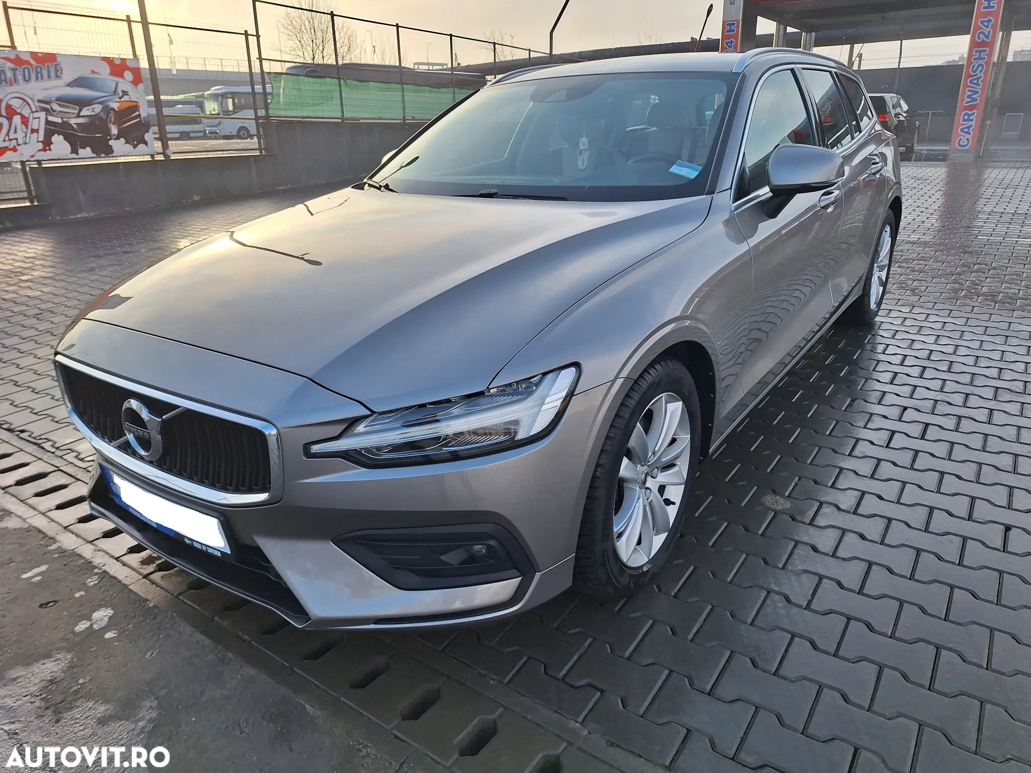 Volvo V60 D4 AWD Momentum - 27