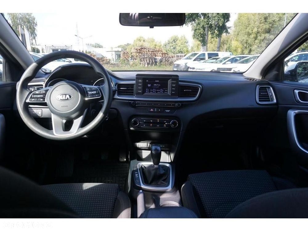 Kia Ceed - 22