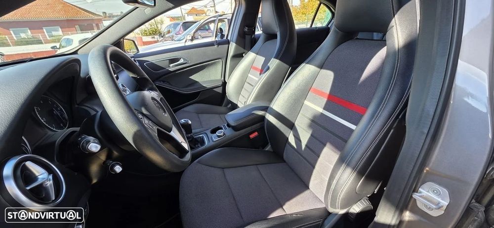 Mercedes-Benz A 180 - 6