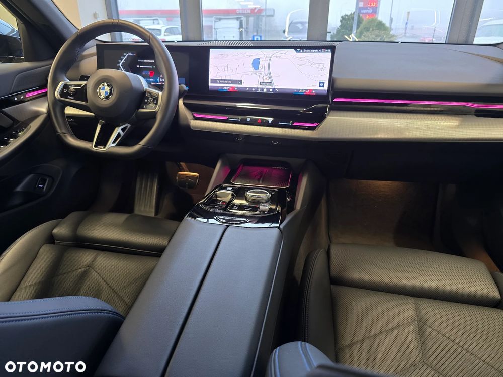 BMW Seria 5 520i mHEV M Sport - 15
