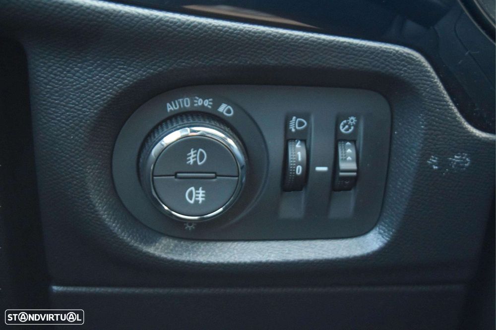 Opel Corsa-e e-GS — fotografia 8
