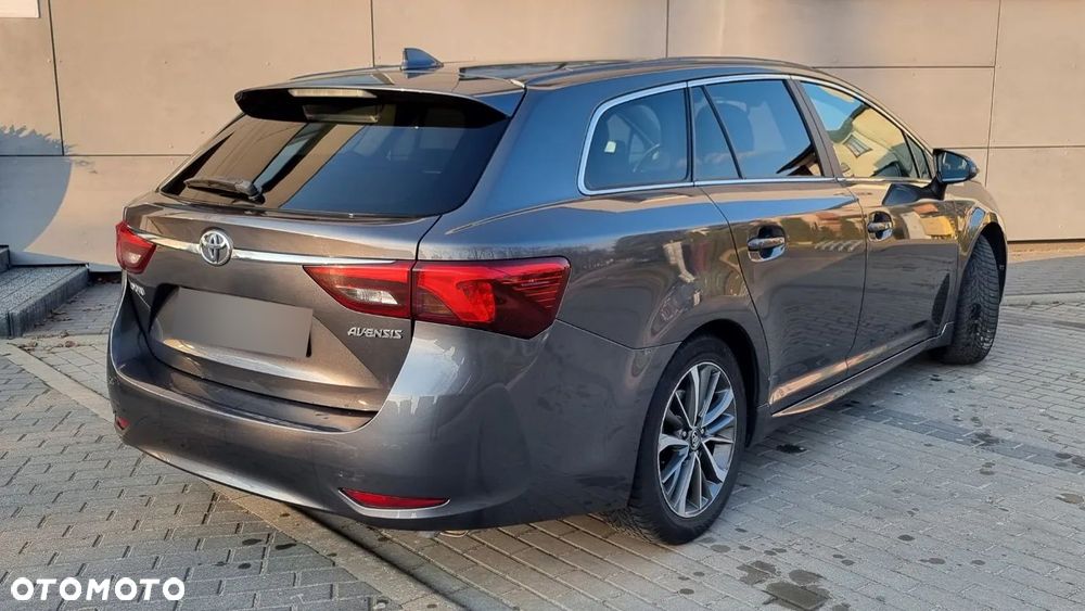 Toyota Avensis 2.0 Premium MS - 5