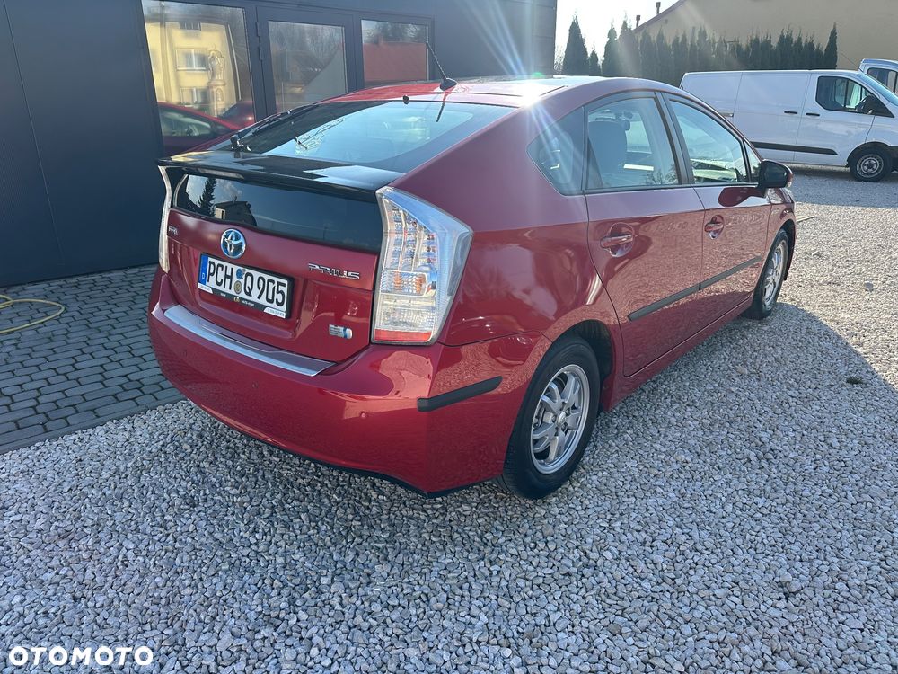 Toyota Prius (Hybrid) Executive - 6