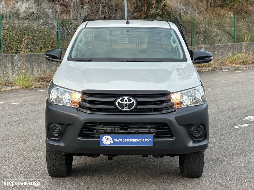 Toyota Hilux 2.4 D-4D 4WD CE CM - 3