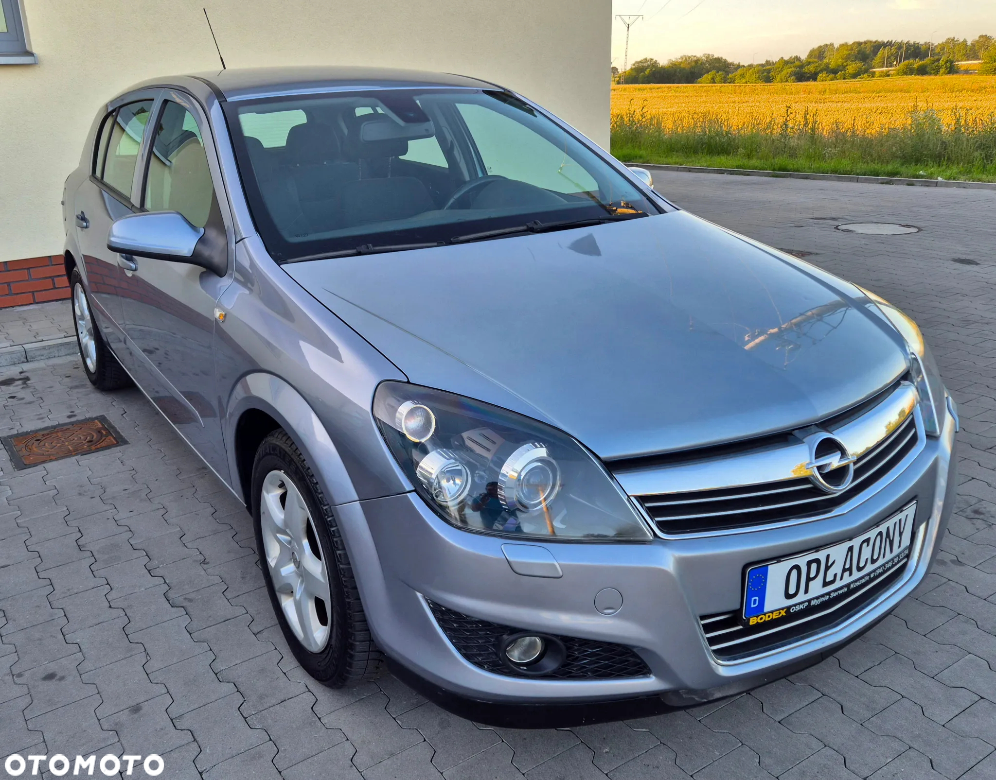Opel Astra 1.6 Exklusiv - 4