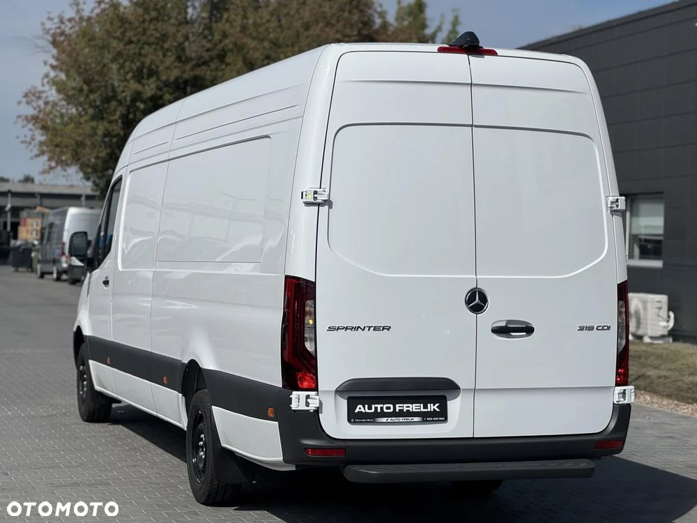 Mercedes-Benz Sprinter - 5