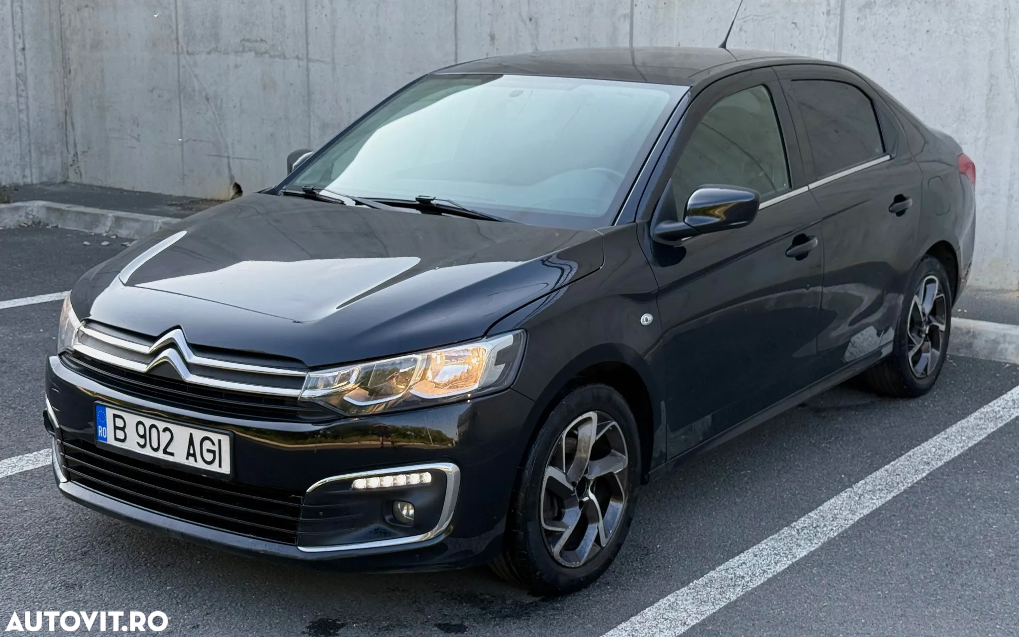 Citroën C-Elysée 1.2 PureTech BVM Shine - 2