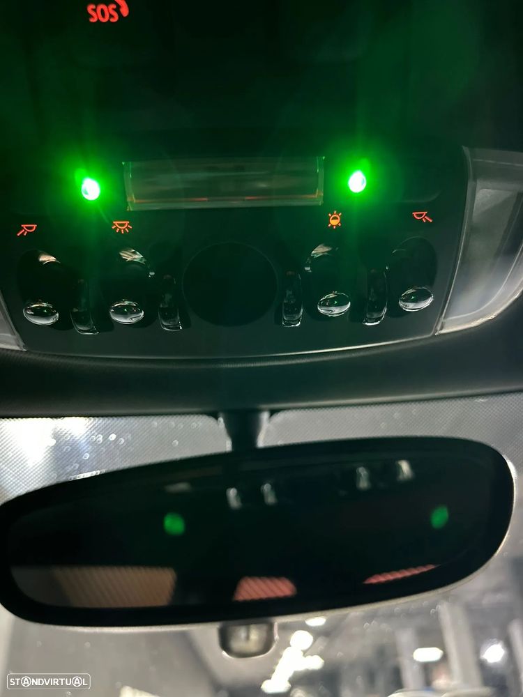 MINI 3 Portas One D - 10