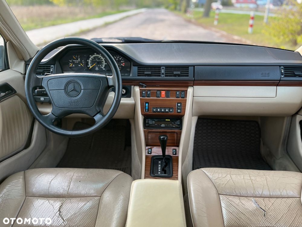 Mercedes-Benz W124 (1984-1993) - 14