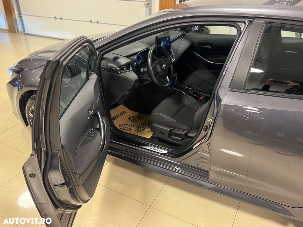 Toyota Corolla 1.8 HSD Dynamic - 8