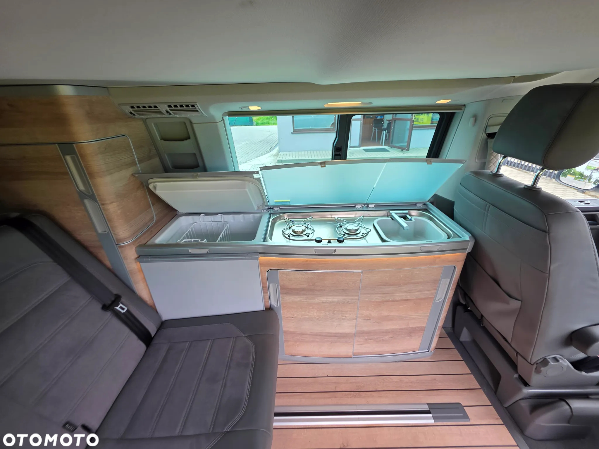 Volkswagen California - 24
