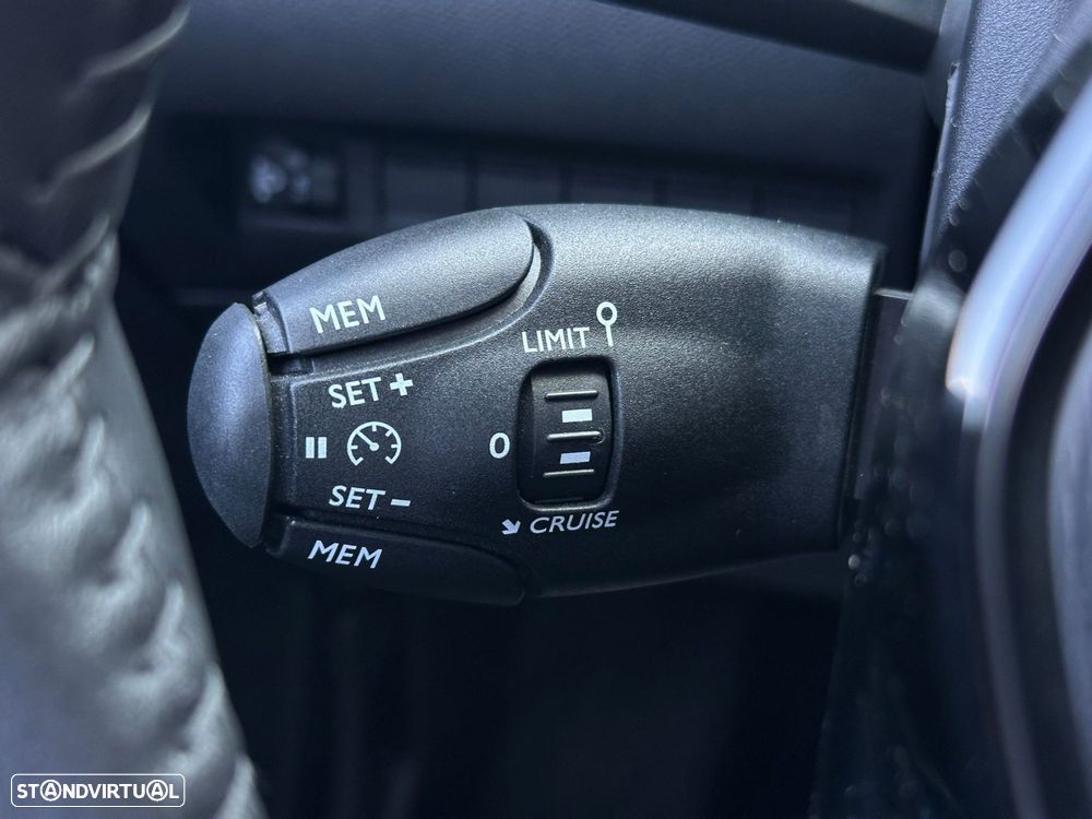 Peugeot e-208 50 kWh Style - 18