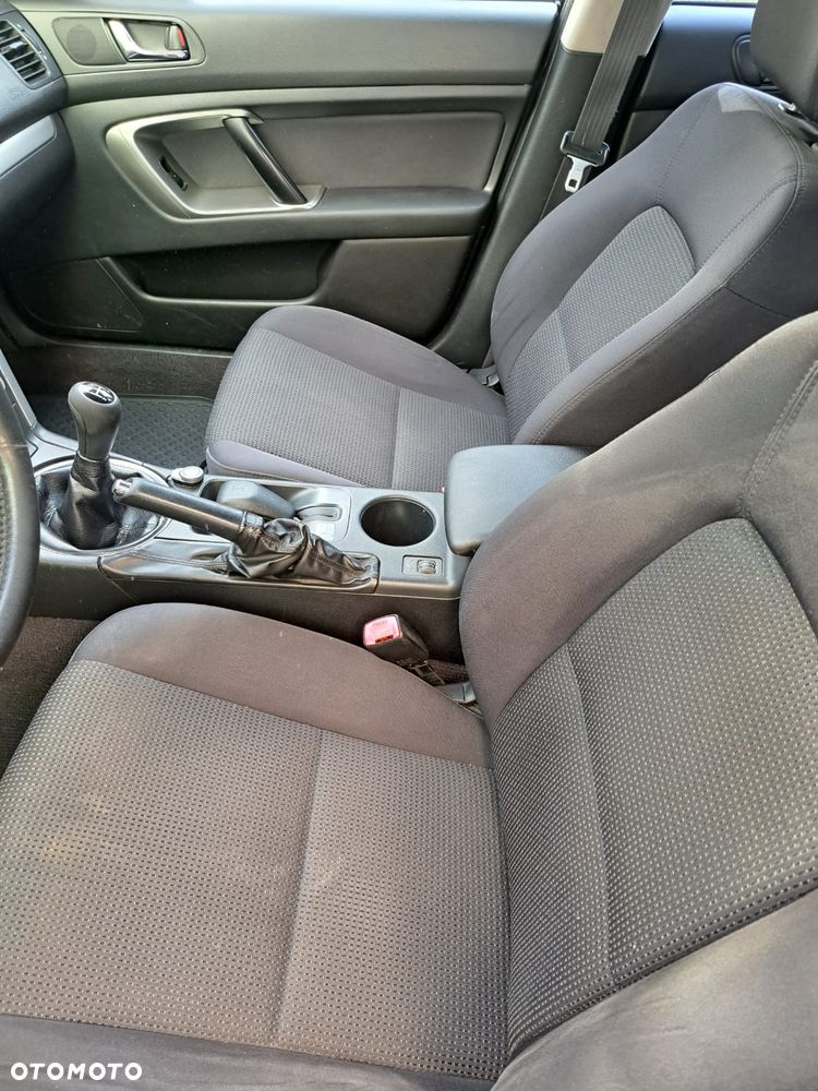 Subaru Legacy 2.5i Comfort MT - 8