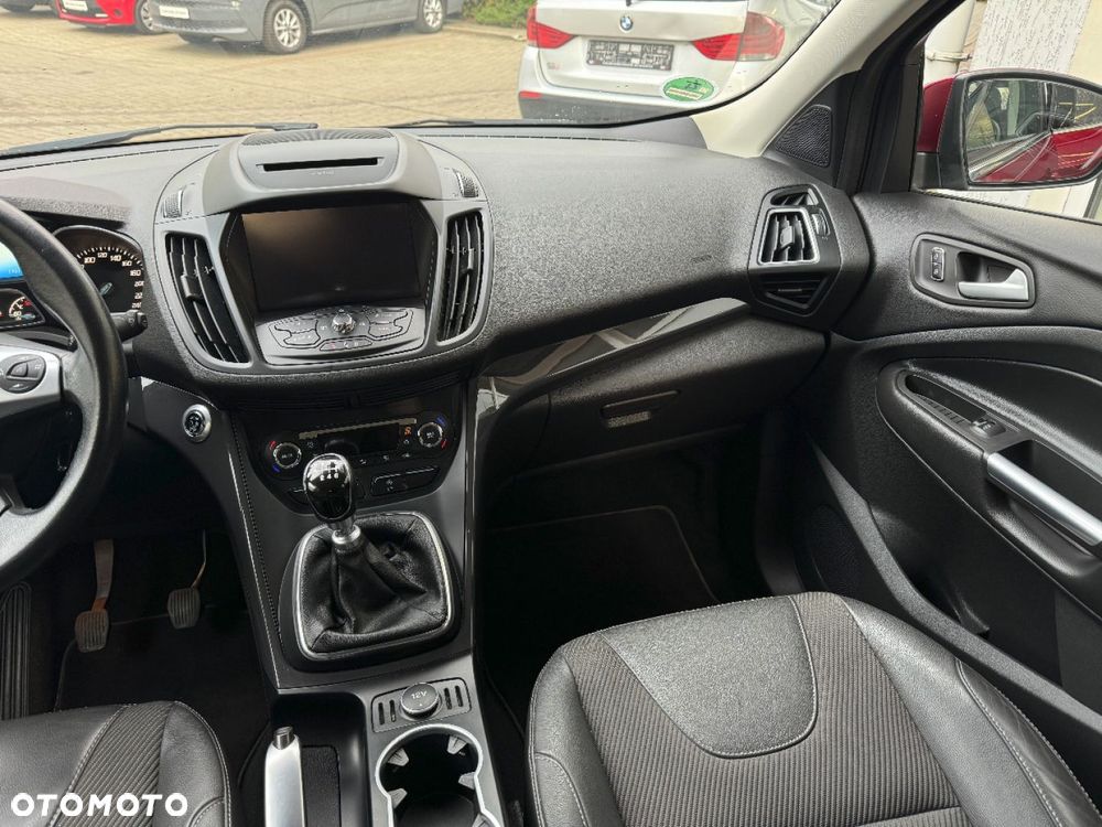 Ford Kuga 1.5 EcoBoost 2x4 Titanium - 8