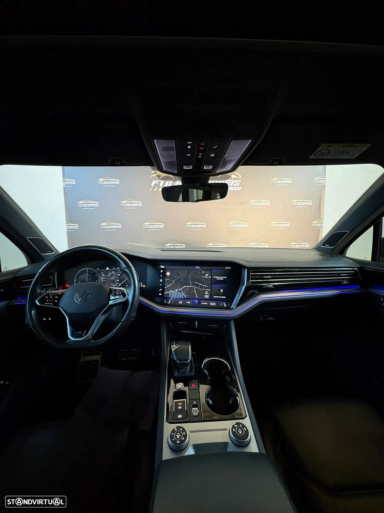 VW Touareg 3.0 TSI e-Hybrid R - 8