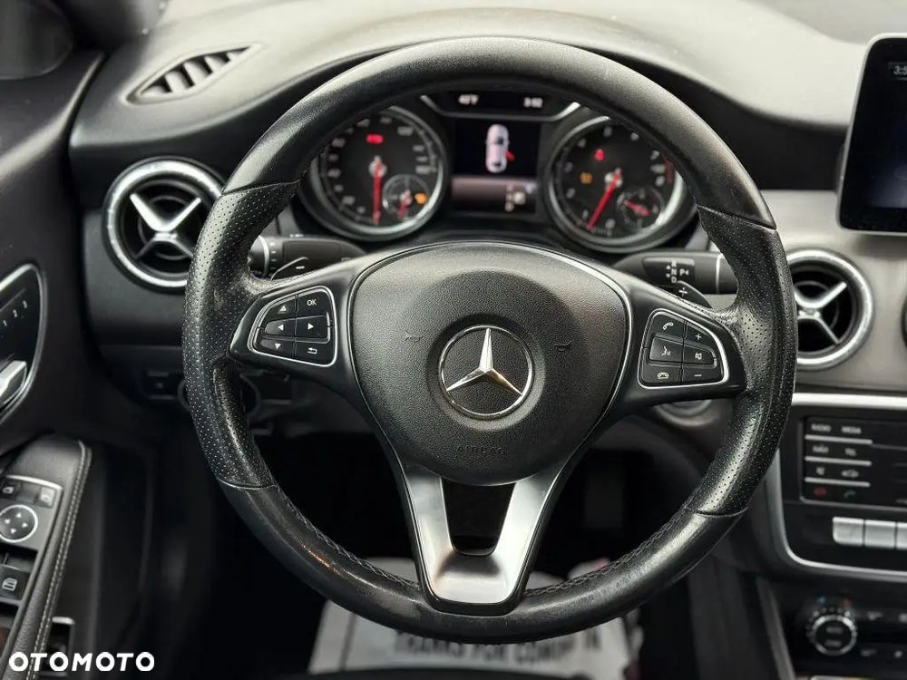 Mercedes-Benz CLA - 14