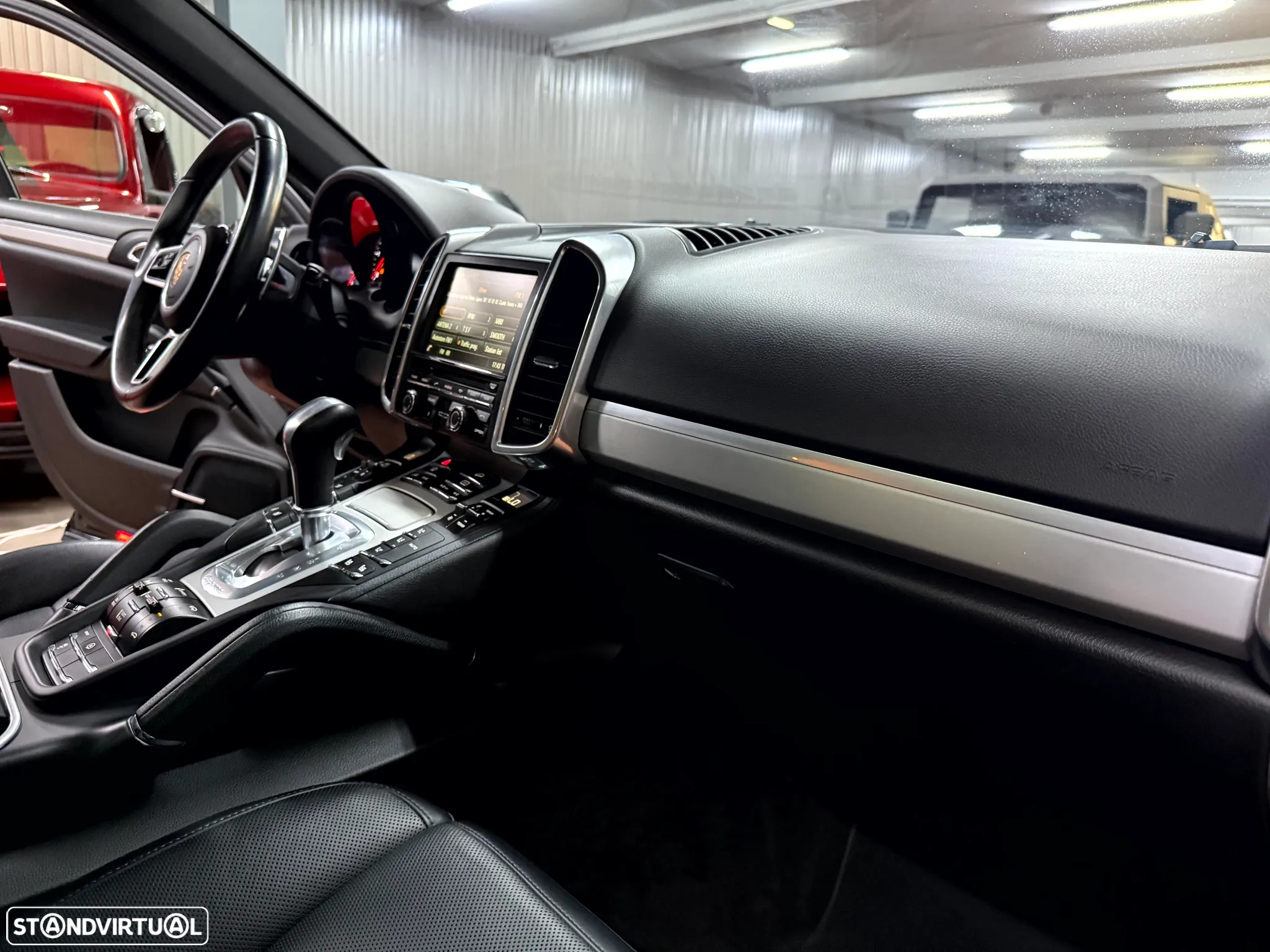 Porsche Cayenne - 48