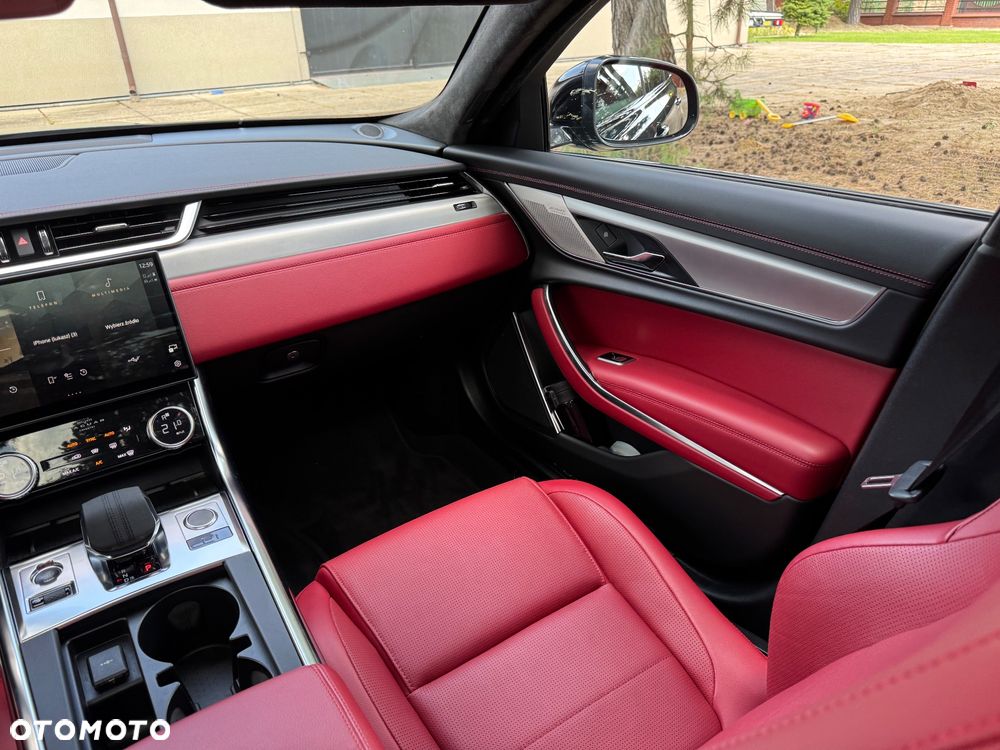 Jaguar XF 2.0 P300 AWD R-Dynamic Black - 23