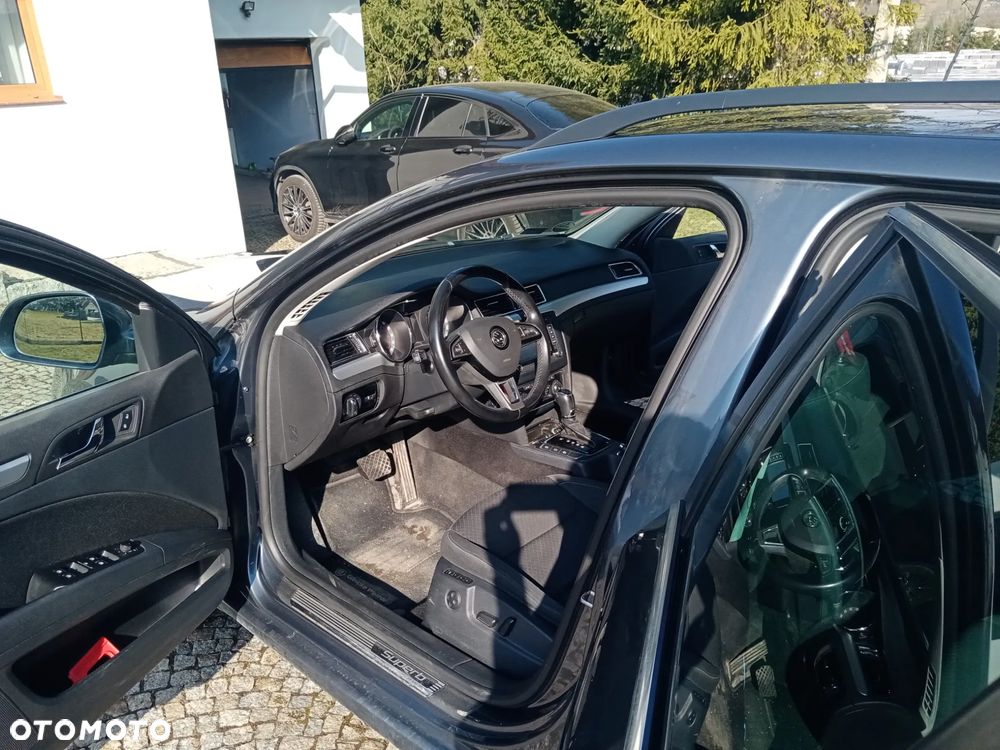 Skoda Superb 2.0 TDI DSG Ambition - 13