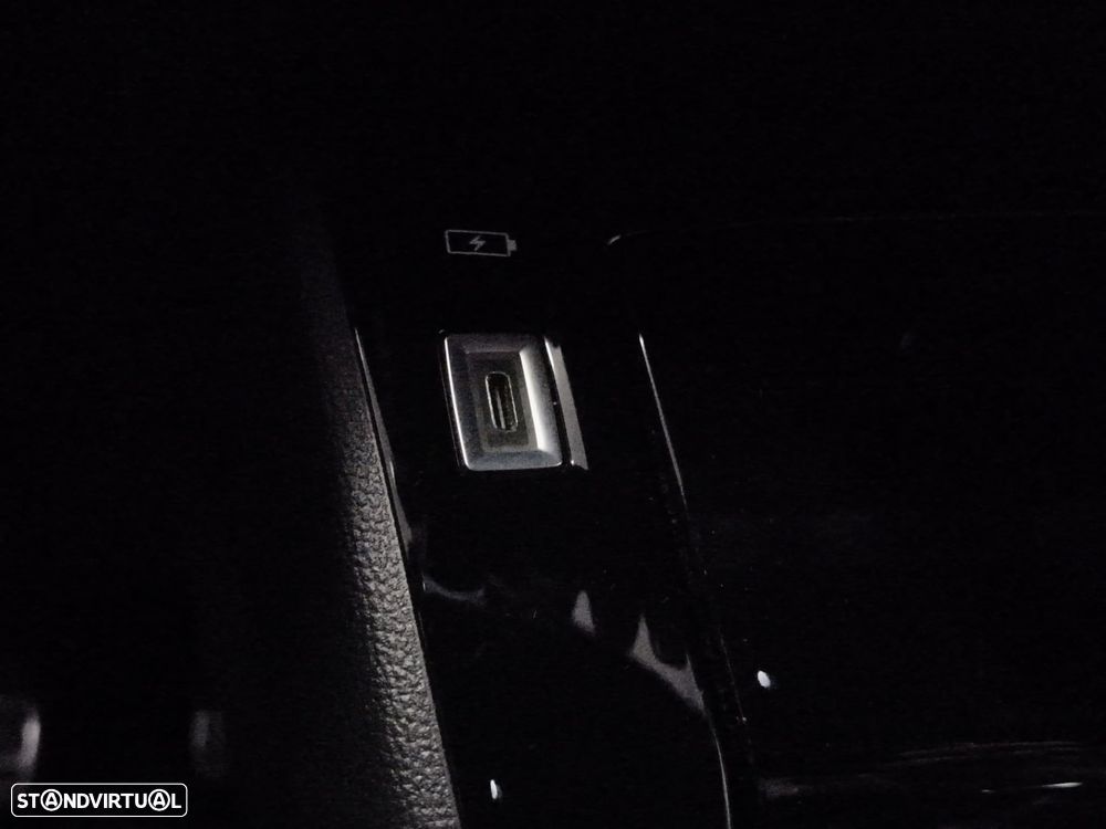 Peugeot 2008 1.2 PureTech GT Line EAT8 - 28