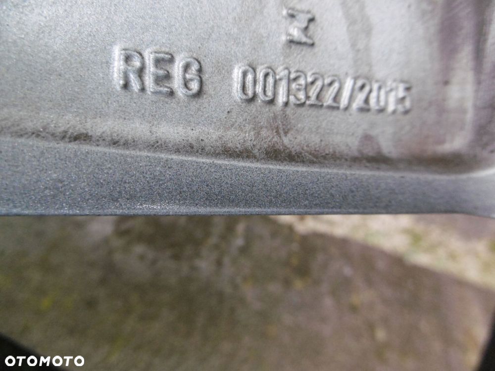 AUDI A1 8X0 7.5Jx17H2 ET36 5x100 - felga - 8
