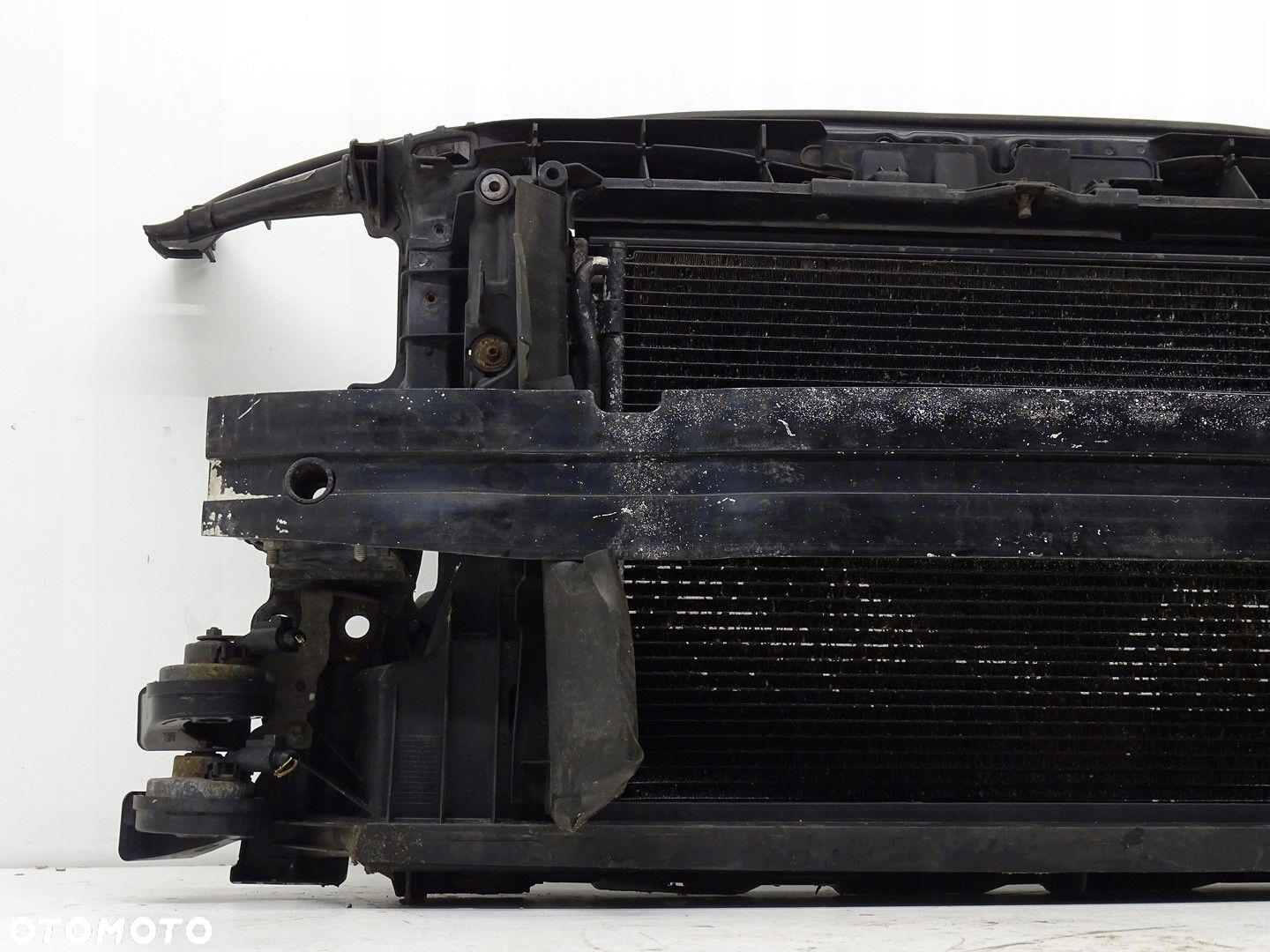 KPL PAS PRZÓD PRZEDNI AUDI A3 8P LIFT 08-12R 3D / 5D 2.0 TDI - 4