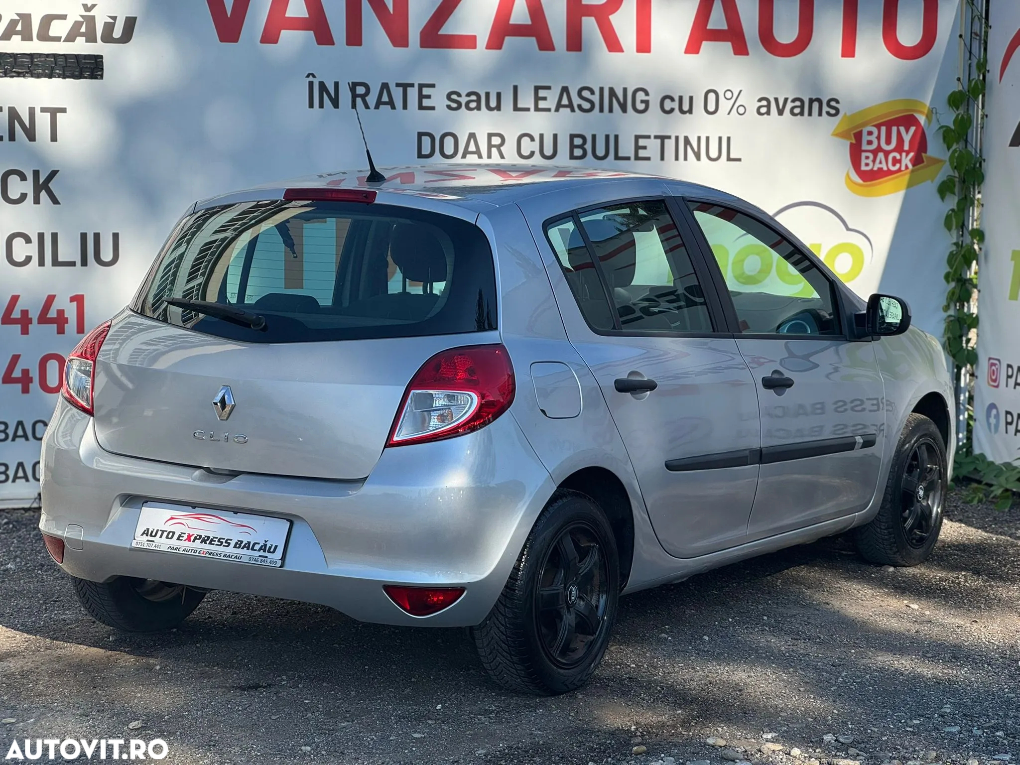 Renault Clio 1.2 16V 75 Collection - 4