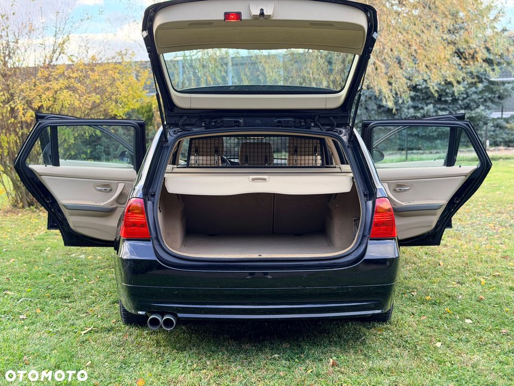 BMW Seria 3 325i - 10