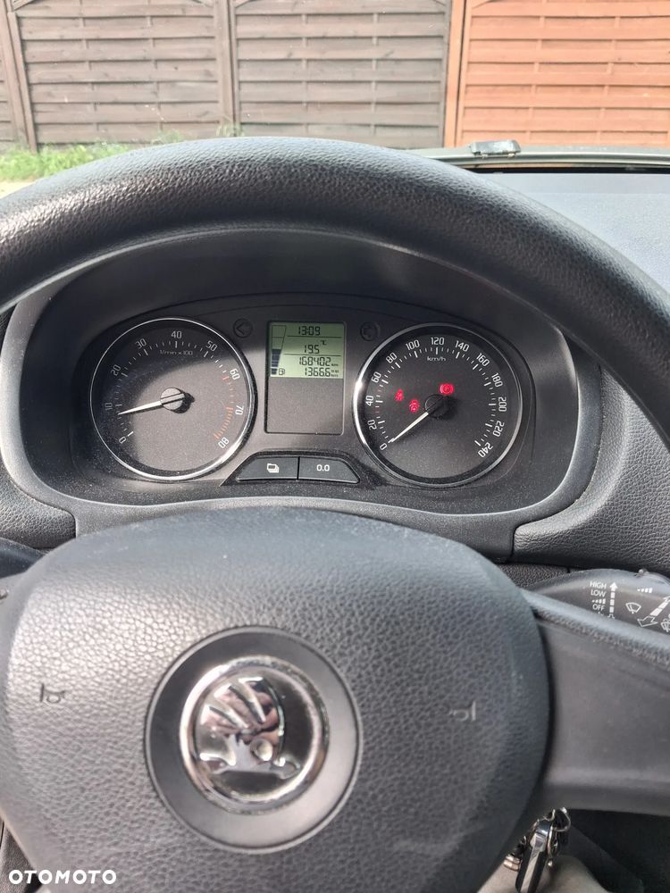 Skoda Fabia 1.4 16V Scout - 8