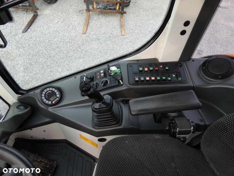 Liebherr L506 Compact z Niemiec / Serwis liebherr 1.864mtg / Idealna / - 12